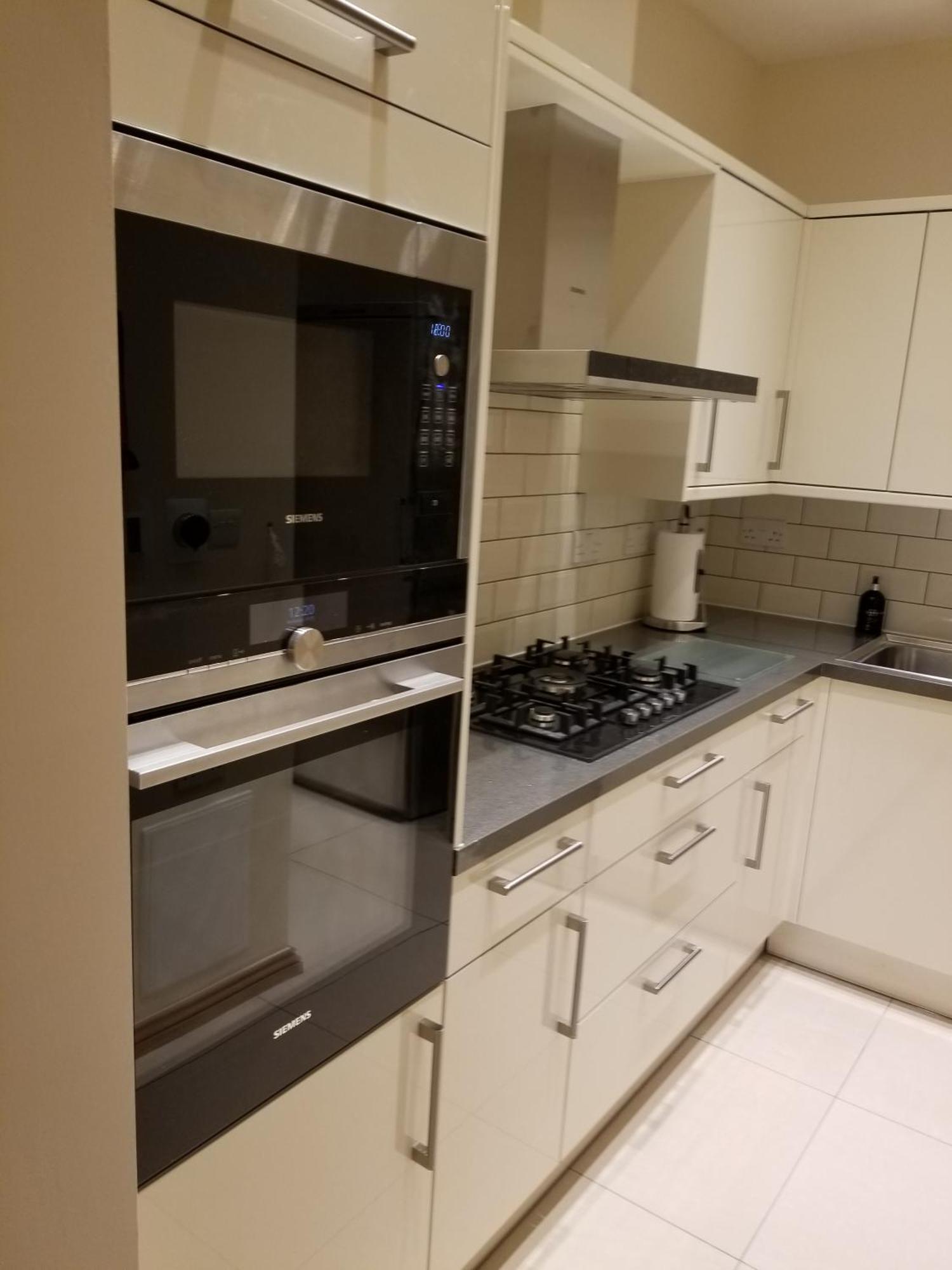 London Luxury Apartment 4 Bedroom Sleeps 12 People With 4 Bathrooms 1 Min Walk From Station Wanstead Exterior foto